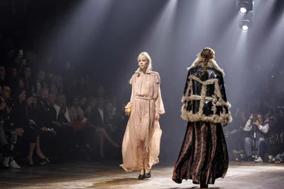 Look 32